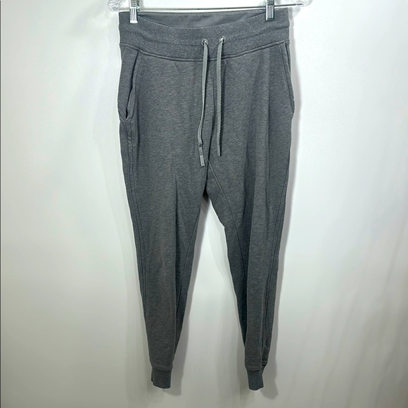 Lululemon Women’s Gray Joggers size 6 - Picture 1 of 9